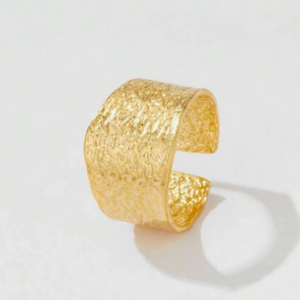 anillo dorado mujer