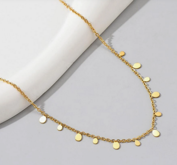 collares dorados